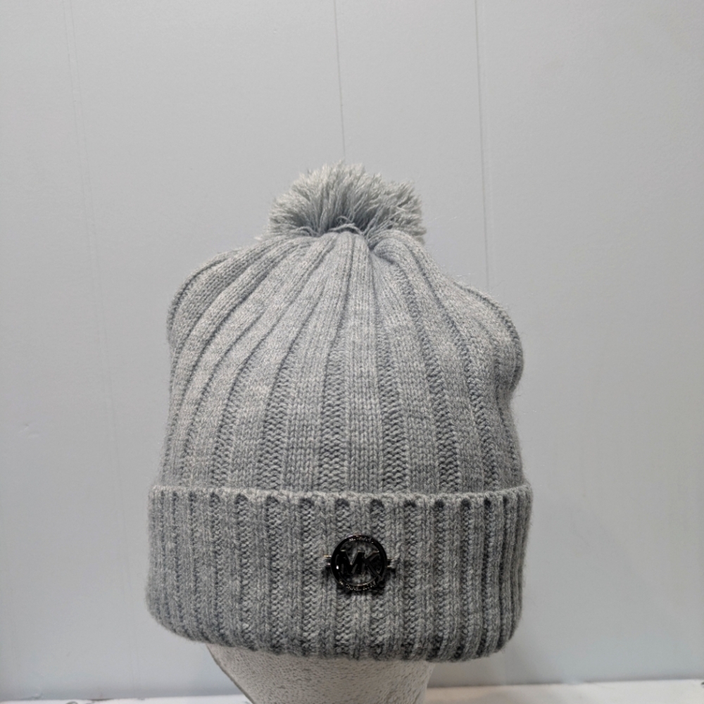 Michael Michael Kors Gray Beanie‎ Winter Hat Pom Pom One Size